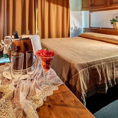 קורטינה ד'אמפזו Hotel Cristallino D'Ampezzo מראה חיצוני תמונה
