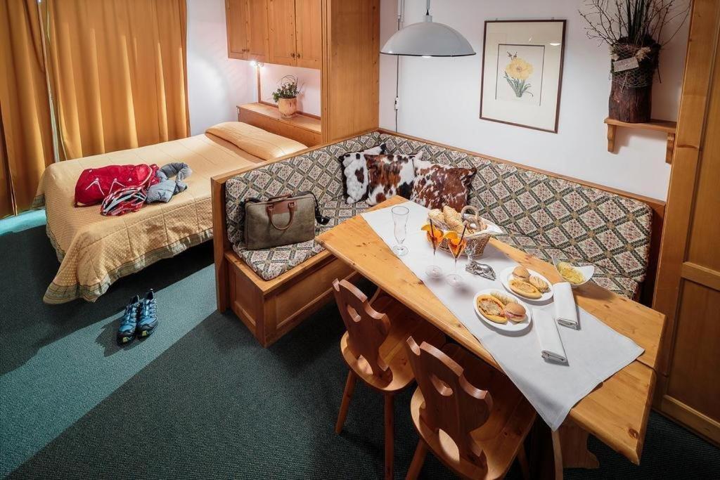 קורטינה ד'אמפזו Hotel Cristallino D'Ampezzo מראה חיצוני תמונה
