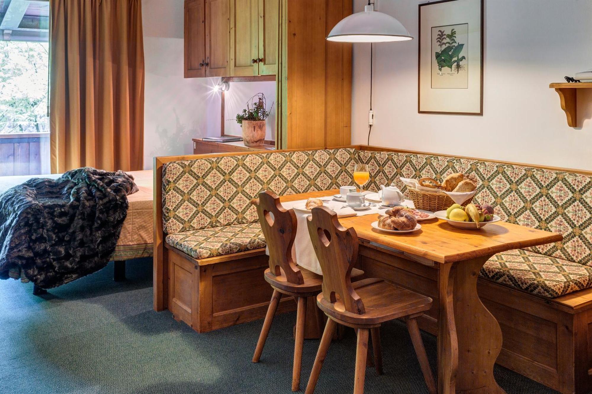קורטינה ד'אמפזו Hotel Cristallino D'Ampezzo מראה חיצוני תמונה