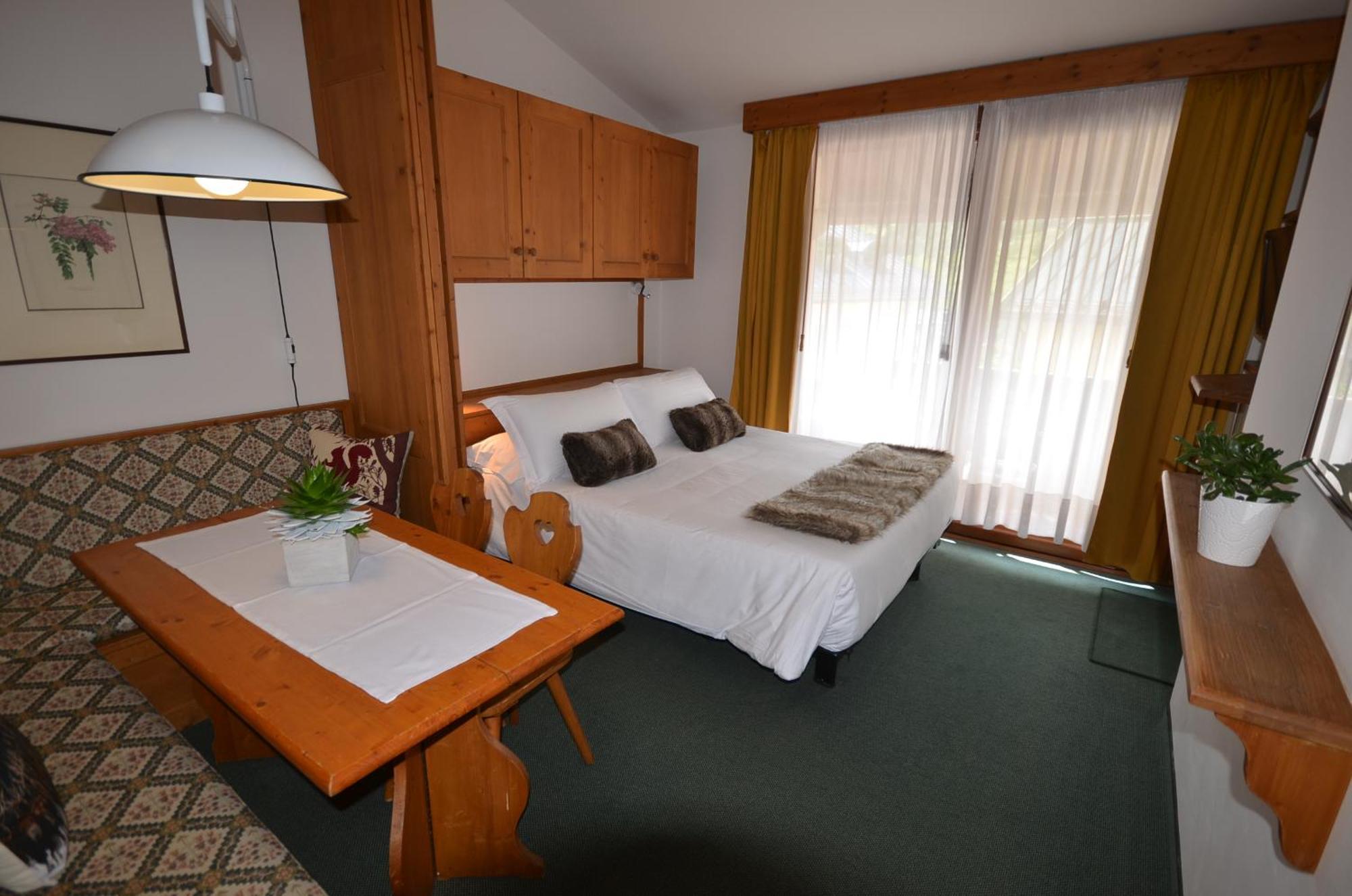 קורטינה ד'אמפזו Hotel Cristallino D'Ampezzo מראה חיצוני תמונה